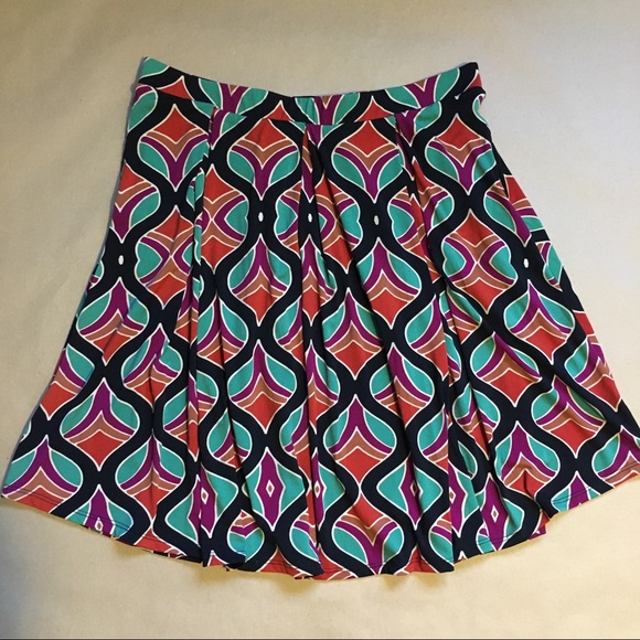 LuLaRoe Dresses & Skirts - LuLaRoe Madison Skirt Silky 2XL